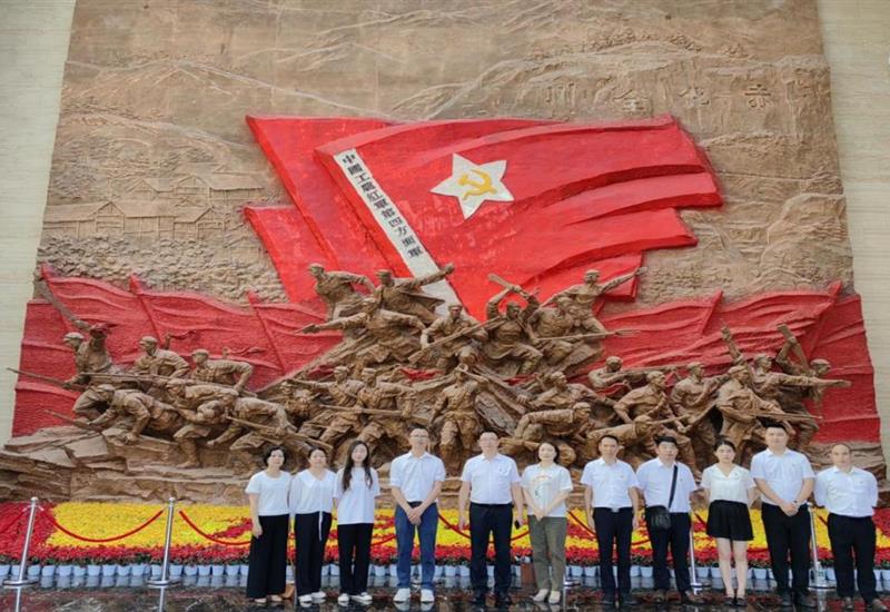 乐鱼官方端网站登录入口-乐鱼leyu（中国）
房产党支部赴川陕革命根据地博物馆、 红军烈士陵园开展主题党日活动 (2)_800-550